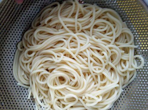 圖片[4]-【蔥油拌面】做法步驟圖 只需5分鐘 筋道嫩滑 香辣勁爽-起舞食譜網(wǎng)