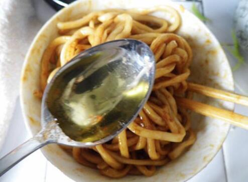 圖片[5]-【蔥油拌面】做法步驟圖 只需5分鐘 筋道嫩滑 香辣勁爽-起舞食譜網(wǎng)