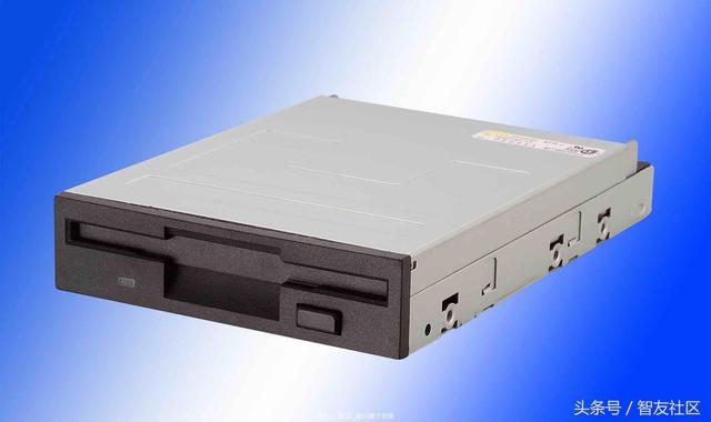 软盘在电脑中有什么用，电脑的软件放在什么什么盘好（为什么淘宝上销量依然很多）