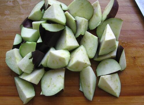 图片[5]-酒店大厨教你3道茄子的家常做法 软糯香滑-起舞食谱网