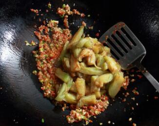 图片[33]-酒店大厨教你3道茄子的家常做法 软糯香滑-起舞食谱网