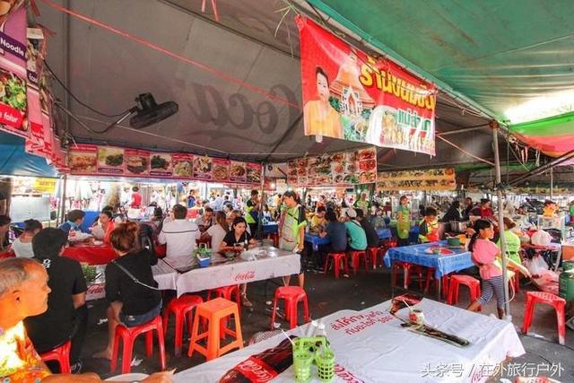 画面泰国旅游骑大象，90后小清新出游泰国