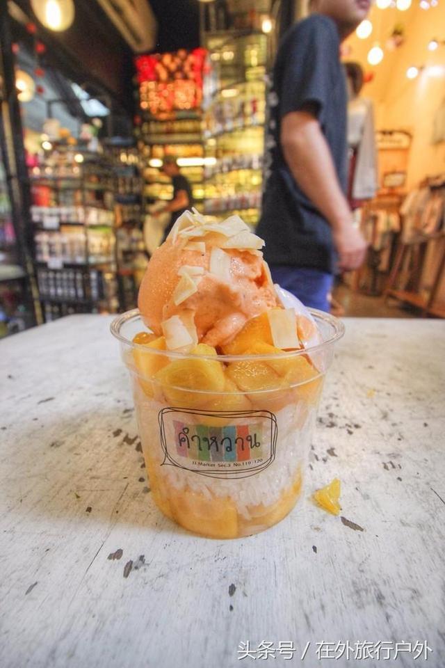 画面泰国旅游骑大象，90后小清新出游泰国