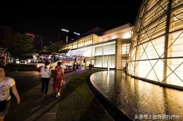 画面泰国旅游骑大象，90后小清新出游泰国