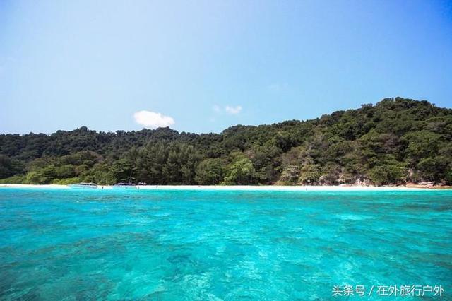 画面泰国旅游骑大象，90后小清新出游泰国