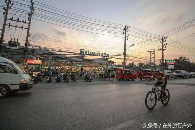 画面泰国旅游骑大象，90后小清新出游泰国