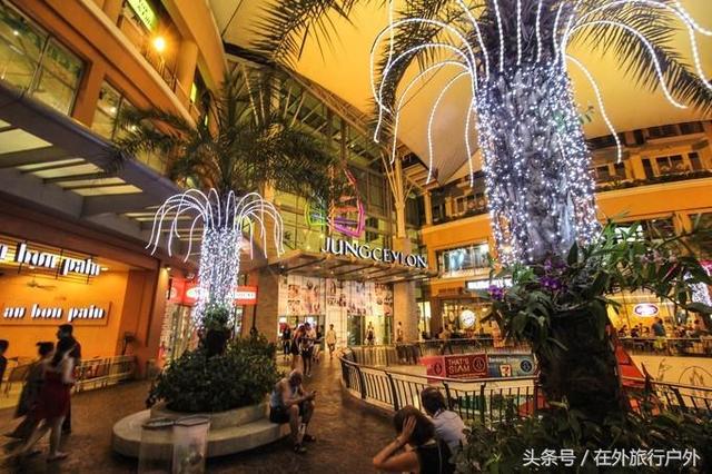 画面泰国旅游骑大象，90后小清新出游泰国