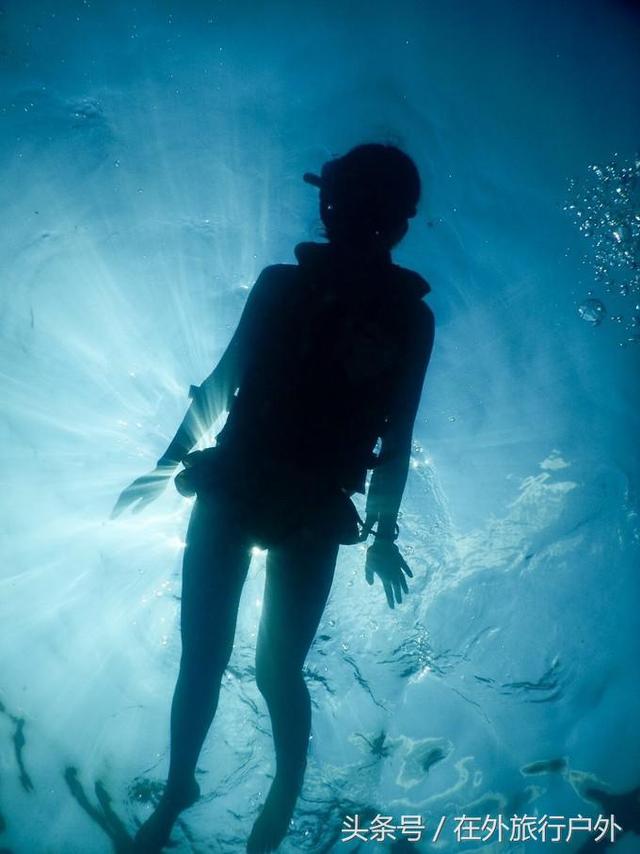 画面泰国旅游骑大象，90后小清新出游泰国