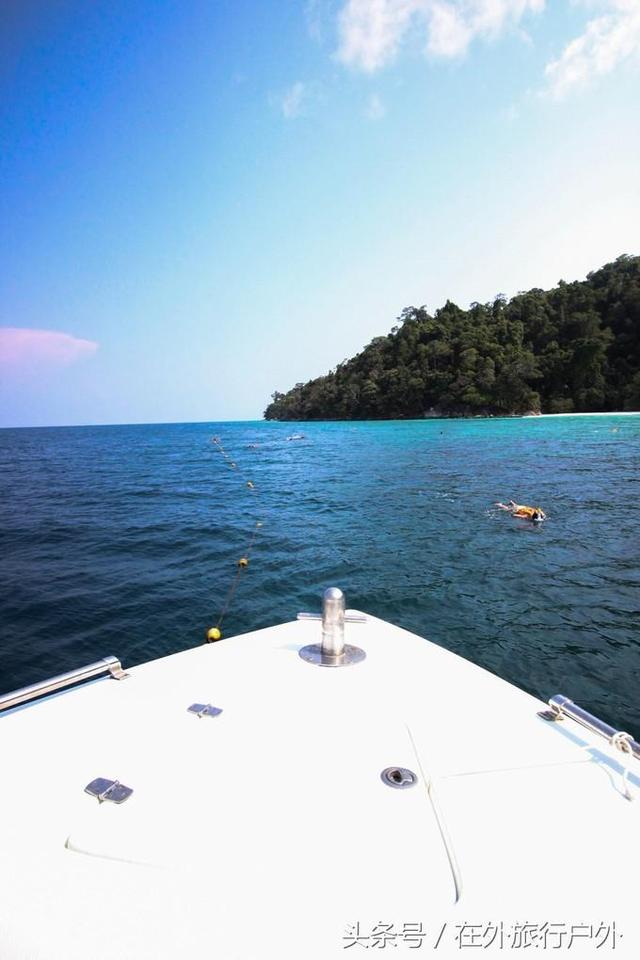 画面泰国旅游骑大象，90后小清新出游泰国