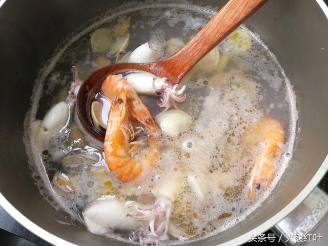 赖粉是什么做的，三奈粉是什么（连吃的声音都很好听）