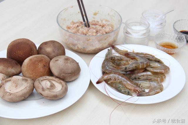 香菇酿肉的做法，香菇酿肉的做法窍门（不会做菜看一遍也能学会）