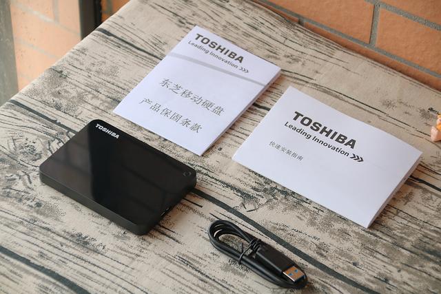 简约时尚外观且安全可靠，东芝存储V9移动硬盘体验评测