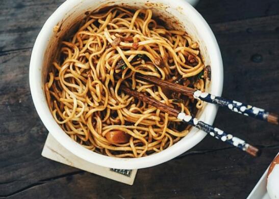 圖片[13]-炸醬面的3種做法 美味銷魂 2碗不過癮！-起舞食譜網(wǎng)