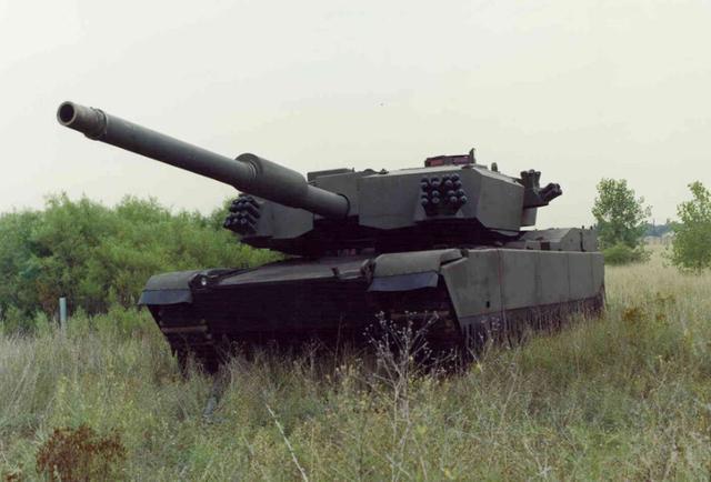 M1A3主战坦克，m1a2艾布拉姆斯被炸飞（美军曾经花大力气打造的新坦克性能碾压中俄同类）