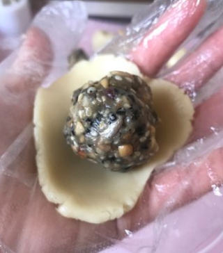 圖片[13]-【五仁月餅】做法步驟圖 入口酥松 香甜可口 三盤不夠吃-起舞食譜網