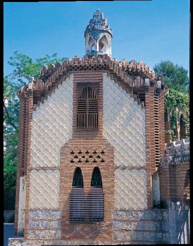 安东尼高迪的建筑作品，安东尼高迪的建筑作品介绍（建筑爱好者西班牙必去景点）