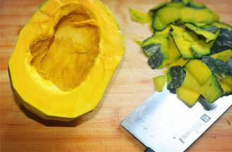 圖片[4]-【咸蛋黃焗南瓜條】做法步驟圖 咸香軟糯 入口即化-起舞食譜網(wǎng)