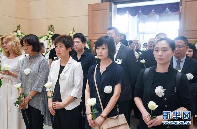 盛中国简介，盛中国和日本妻子有生儿女吗（著名小提琴演奏家盛中国遗体告别仪式在京举行）