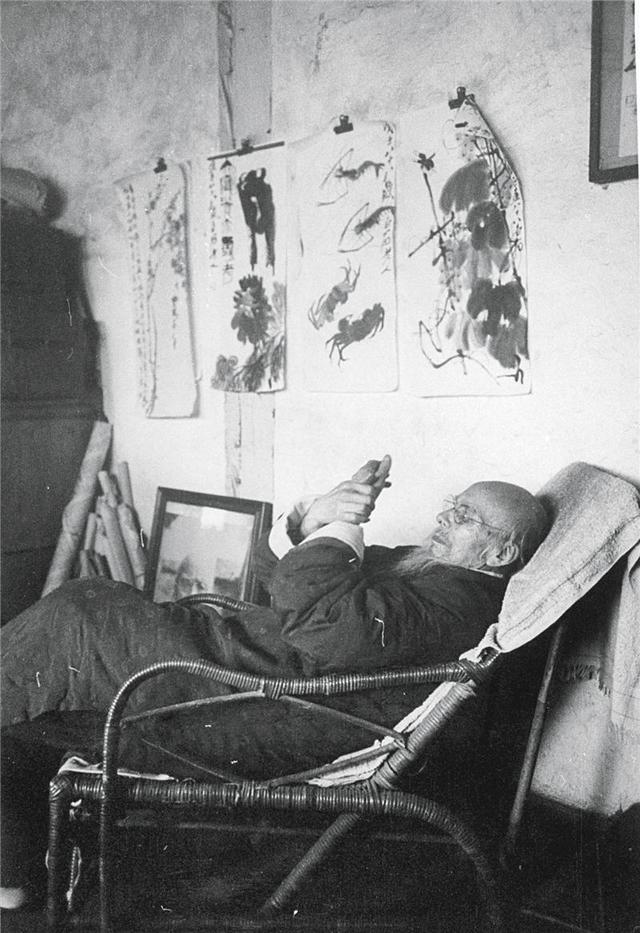 艾青诗选画者的行吟赏析，艾青诗选画者的行吟赏析100字（巨匠是怎样生成的）