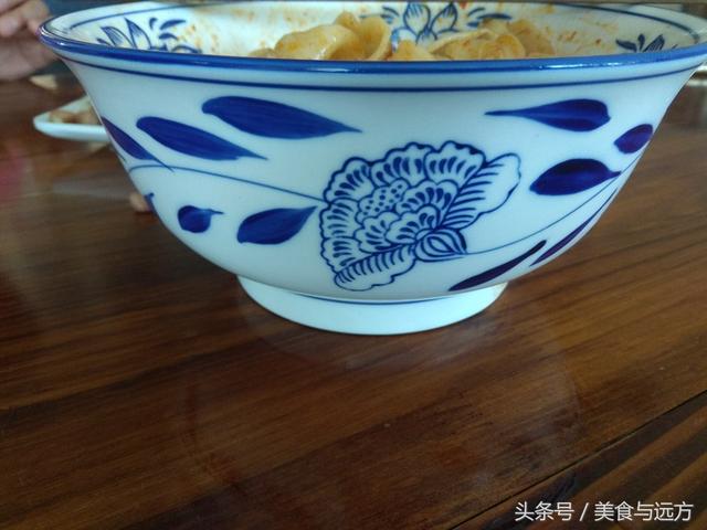 正宗陕西老碗面，倒是一碗老碗面真是够实在