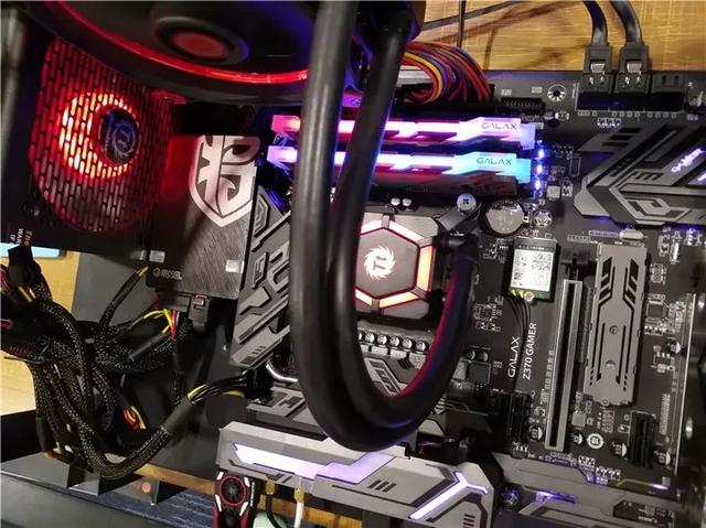 连接电脑的读碟盒子怎么打开，连接电脑的读碟盒子怎么打开文件（SSD固态硬盘怎么安装）