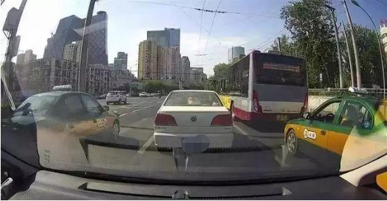行车记录仪5个按键图解，行车记录仪使用技巧图解（安装了行车记录仪的朋友们）
