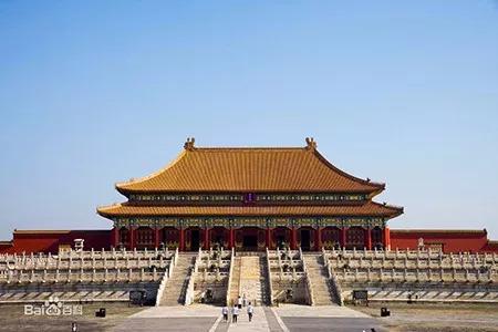 天安城门的屋顶采用什么，天安门城楼屋顶是采用什么建筑形式（双语驿站丨北京十大地标性建筑）
