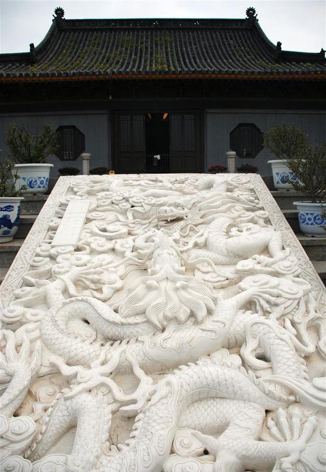 汉白玉是什么石材，汉白玉石材用途（大理石中豪门贵族：汉白玉）