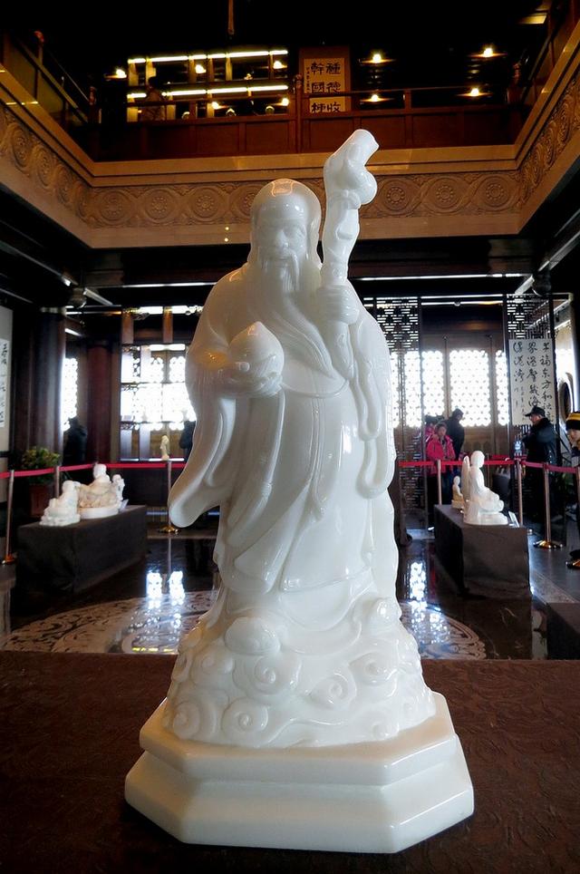 汉白玉是什么石材，汉白玉石材用途（大理石中豪门贵族：汉白玉）