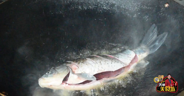 鲫鱼木瓜汤怎样做，教你做味道鲜美的鲫鱼木瓜汤