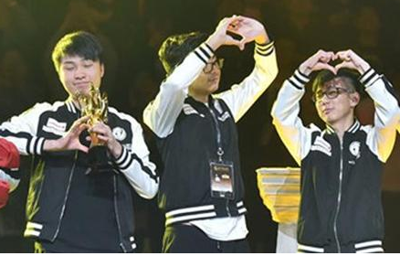 sylar微博bo3，sylar微博取关b神（辅佐塞老师不容易）