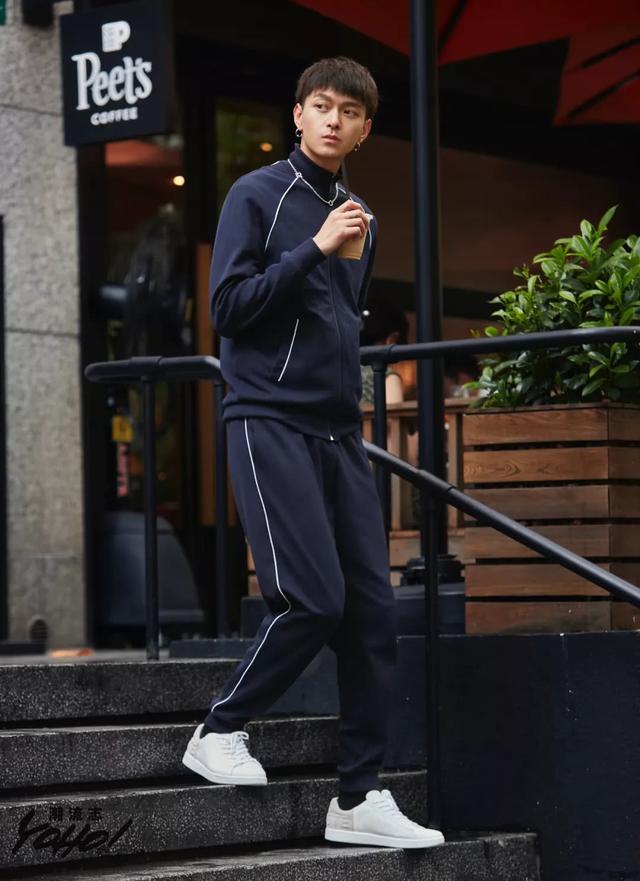 lacoste怎么读，lacoste怎么读英文（用26个字母去了解一个“你以为了解的品牌”）