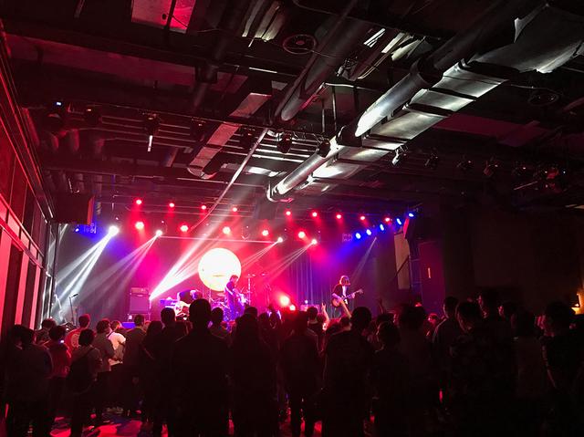 livehouse和酒吧的区别，livehouse是什么意思（成都地下乐队这几处疯狂尖叫的地标据点）