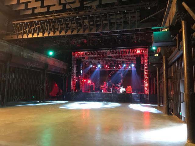 livehouse和酒吧的区别，livehouse是什么意思（成都地下乐队这几处疯狂尖叫的地标据点）