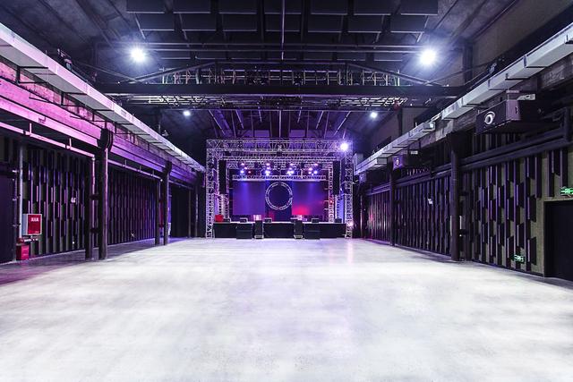 livehouse和酒吧的区别，livehouse是什么意思（成都地下乐队这几处疯狂尖叫的地标据点）