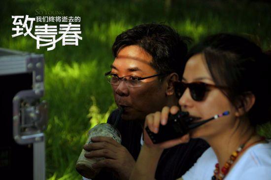 陈坤当年说和赵薇“不熟”，如今晒与赵薇亲密合照，被粉丝追着骂