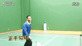 羽毛球基本动作，羽毛球动作基本步法图解（羽毛球各种基本动作）