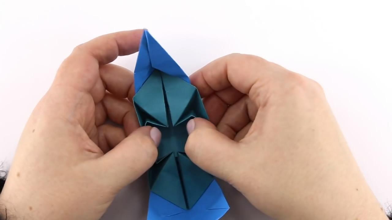 手工折纸船怎么做，纸船的折法一步一步的教程