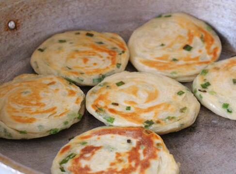 圖片[23]-【蔥油餅】做法步驟圖 20年經驗大叔  蔥香四溢 口感松脆有層次-起舞食譜網