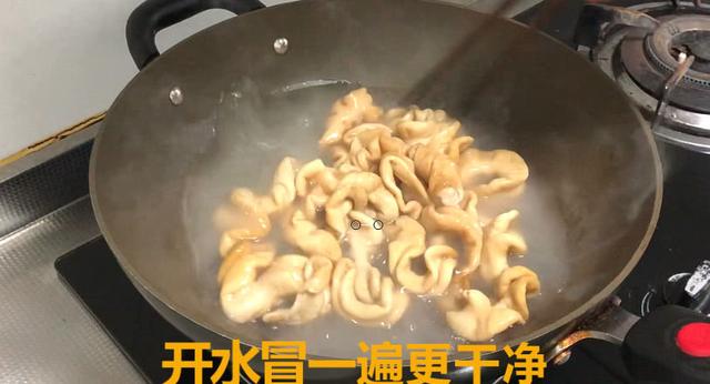 煮猪大肠放什么调料，煮猪大肠的做法大全（难怪又腥又臭不好吃）