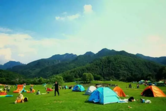 延庆当地旅游景点推荐，延庆8大旅游线路让您亲身体验采摘之趣