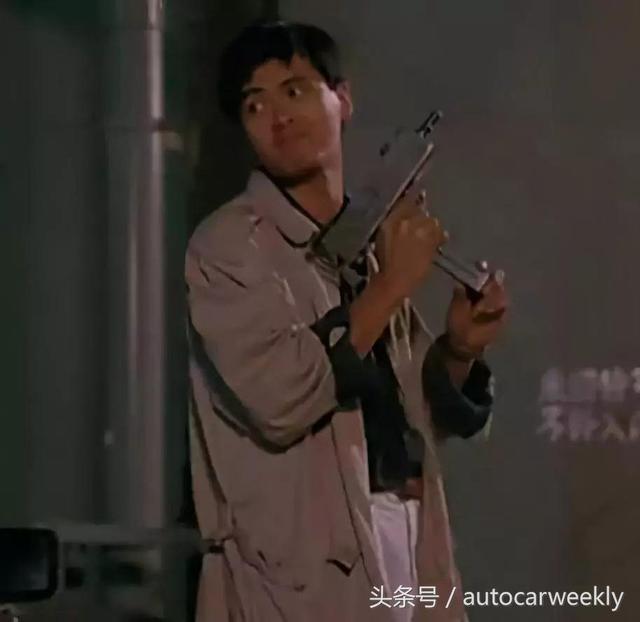 胶布雨衣谁发明的，雨衣的发明人（男士风衣装腔指南）