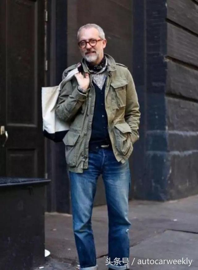 胶布雨衣谁发明的，雨衣的发明人（男士风衣装腔指南）