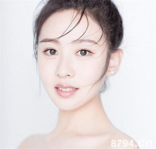 夏天乔小乔小说叫什么名字，有夏天和乔小乔的小说叫啥名（《护花高手在都市》乔小乔我能捏捏你的脸吗）