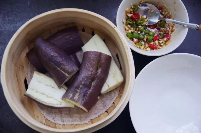 粉蒸茼蒿怎么做，粉蒸茼蒿怎么做好吃窍门（尝到蔬菜本来的味道）