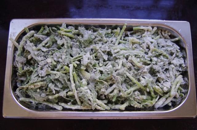 粉蒸茼蒿怎么做，粉蒸茼蒿怎么做好吃窍门（尝到蔬菜本来的味道）