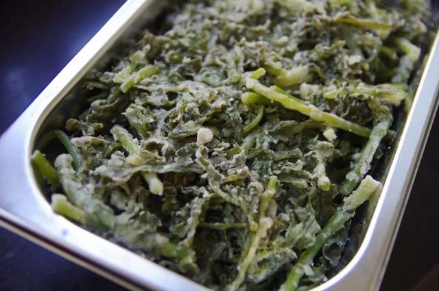 粉蒸茼蒿怎么做，粉蒸茼蒿怎么做好吃窍门（尝到蔬菜本来的味道）