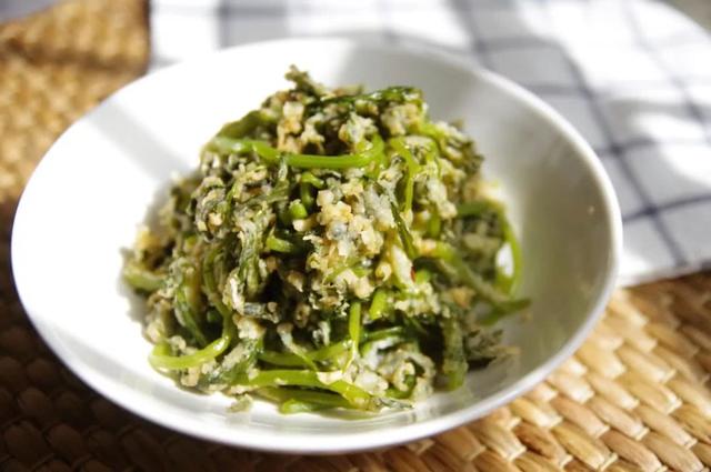 粉蒸茼蒿怎么做，粉蒸茼蒿怎么做好吃窍门（尝到蔬菜本来的味道）