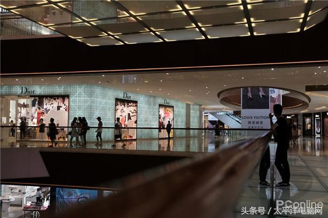 富士数码相机官网，富士胶片相机（60P,在座的APS-C都不是对手）