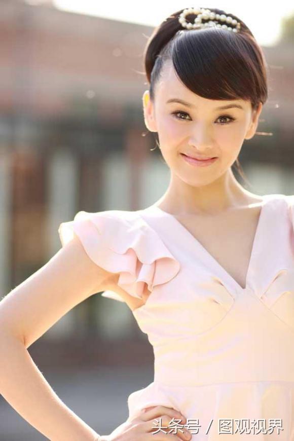 由胡贝易等导演,潘虹,六小龄童,吴樾,霍思燕,郑国霖,杨蕊,蒋欣等主演